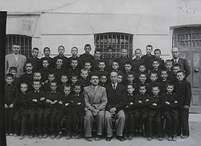 tarihce-1881-okul-onu